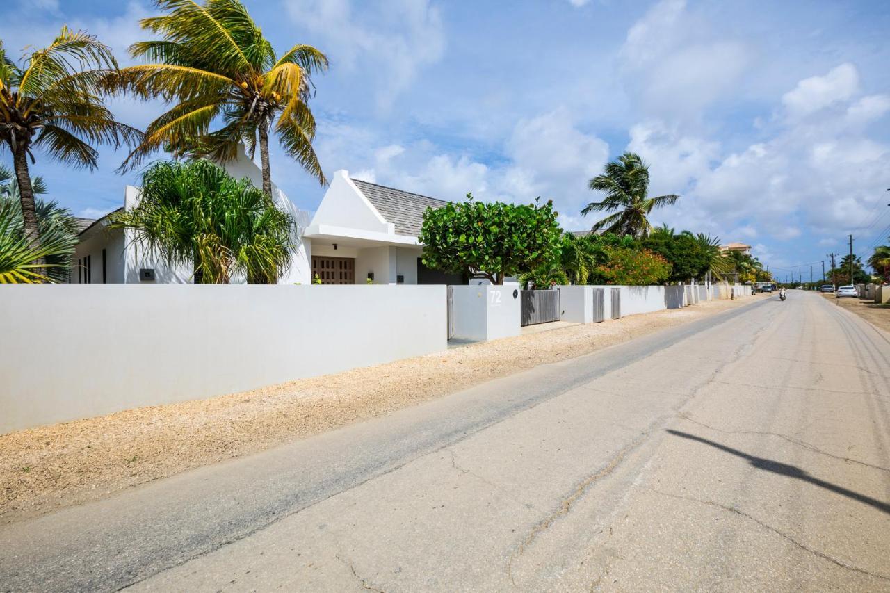 Villa Oceanfront 72 & Sunny Kralendijk Esterno foto